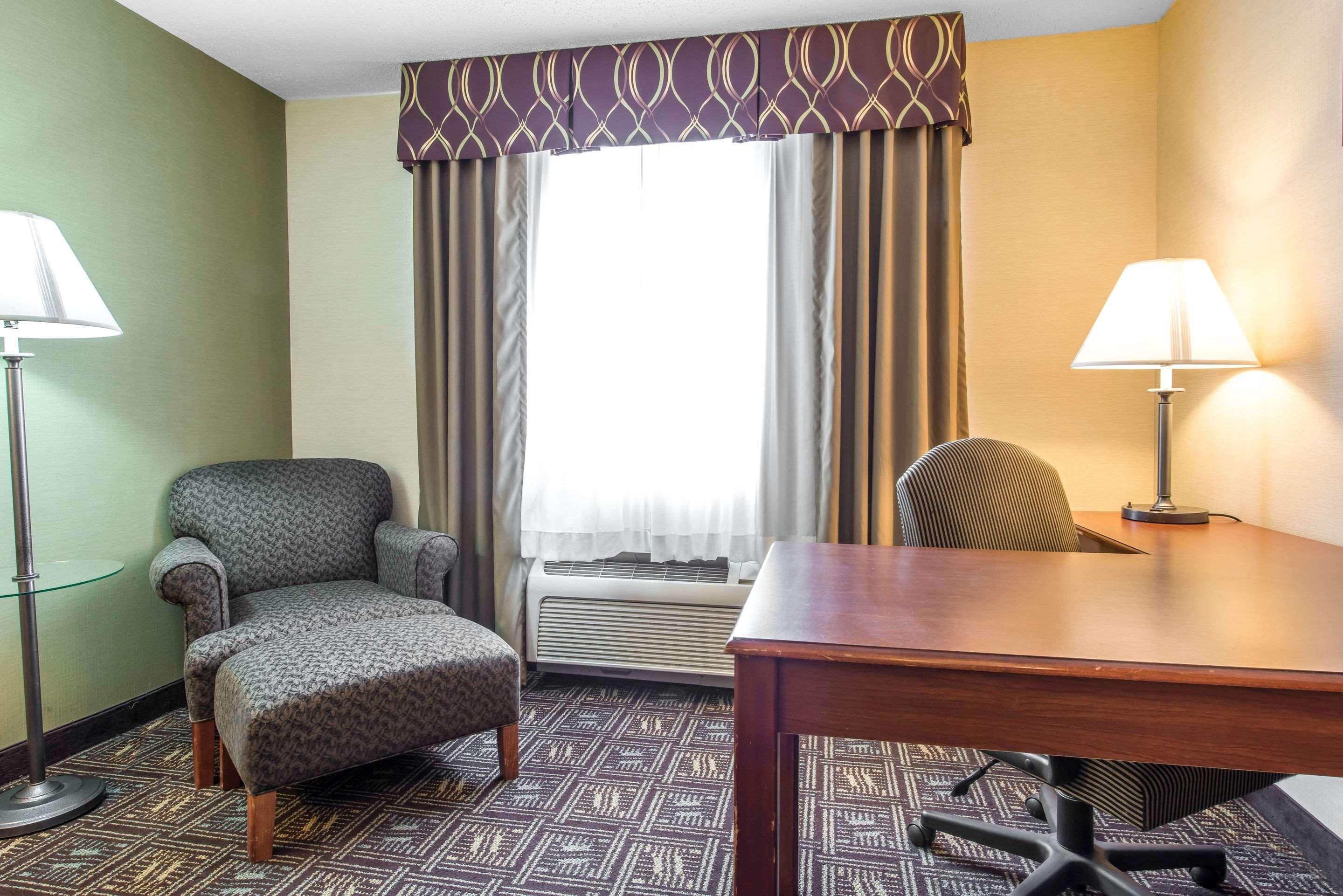 Comfort Inn Weirton Exterior foto