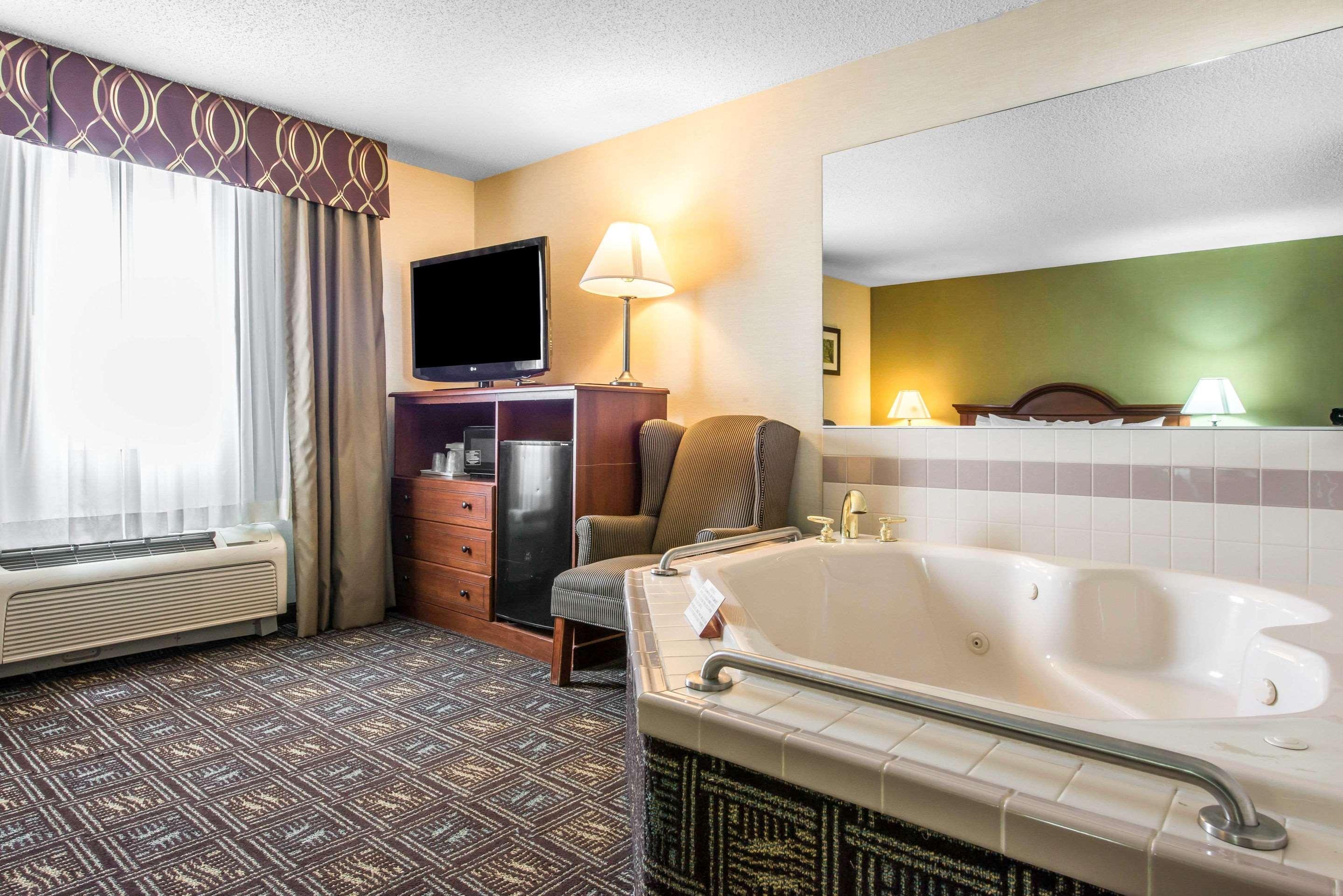 Comfort Inn Weirton Exterior foto